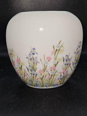 Vintage Takahashi Floral Ceramic Vase in Cream with Pink & Blue Flowers